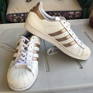 Adidas Superstar size 10 shoes